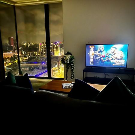Premium Deals L Last-Minute Stay L 4 Min Walk To Birmingham Central Library L 18Th Floor 2 Bed 2 Bath City Centre Penthouse With Gym & Netflix By Jvt Short Lets מראה חיצוני תמונה