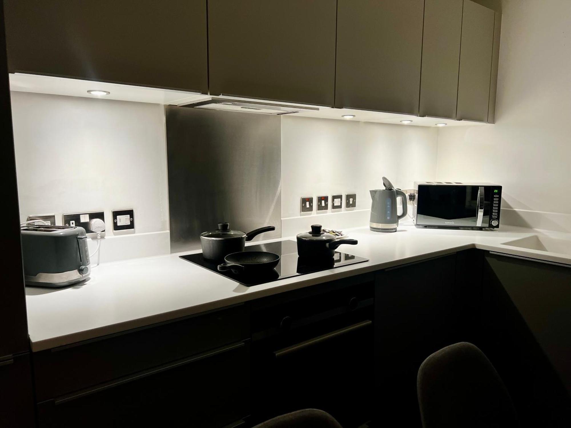 Premium Deals L Last-Minute Stay L 4 Min Walk To Birmingham Central Library L 18Th Floor 2 Bed 2 Bath City Centre Penthouse With Gym & Netflix By Jvt Short Lets מראה חיצוני תמונה