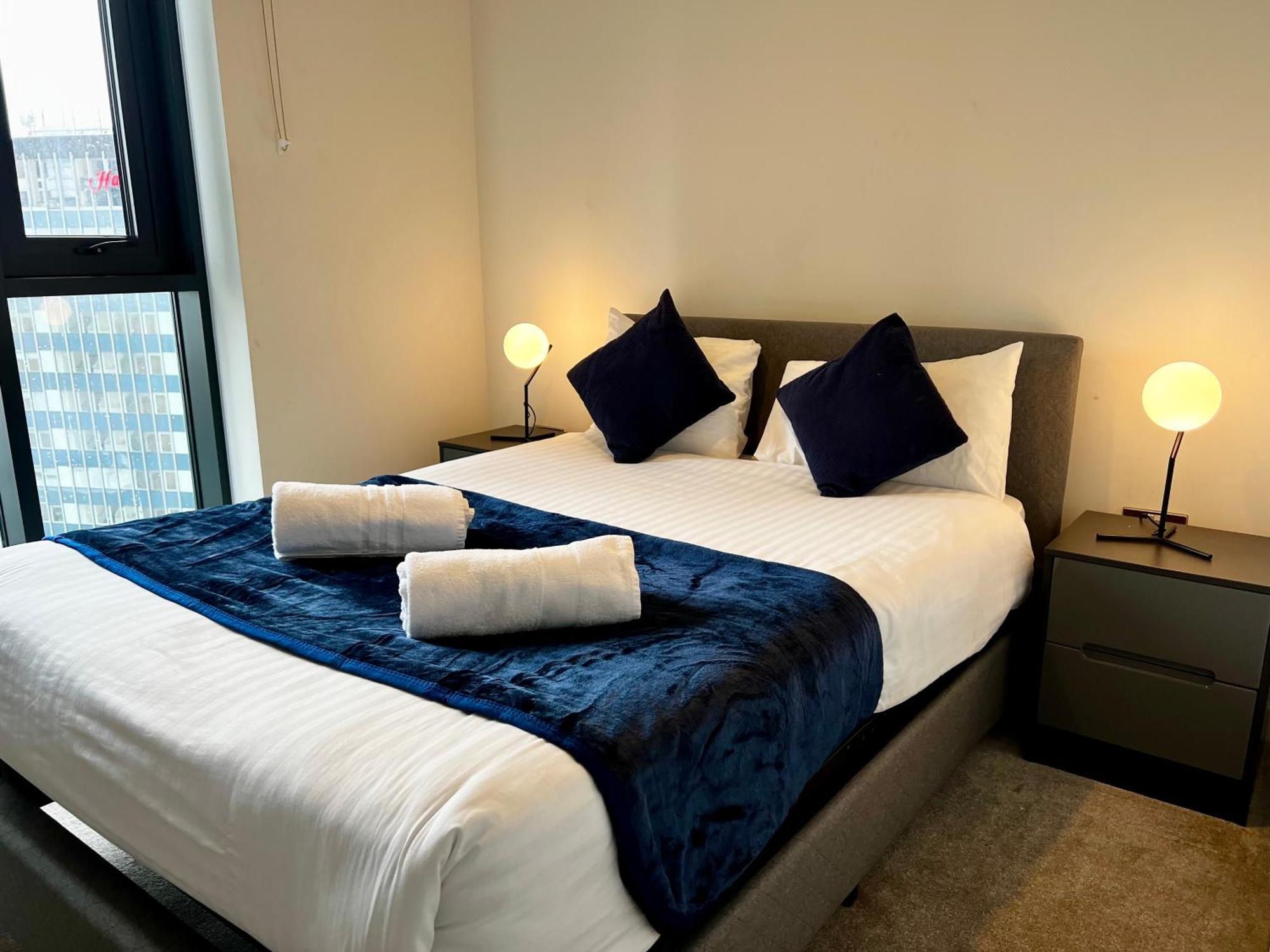 Premium Deals L Last-Minute Stay L 4 Min Walk To Birmingham Central Library L 18Th Floor 2 Bed 2 Bath City Centre Penthouse With Gym & Netflix By Jvt Short Lets מראה חיצוני תמונה