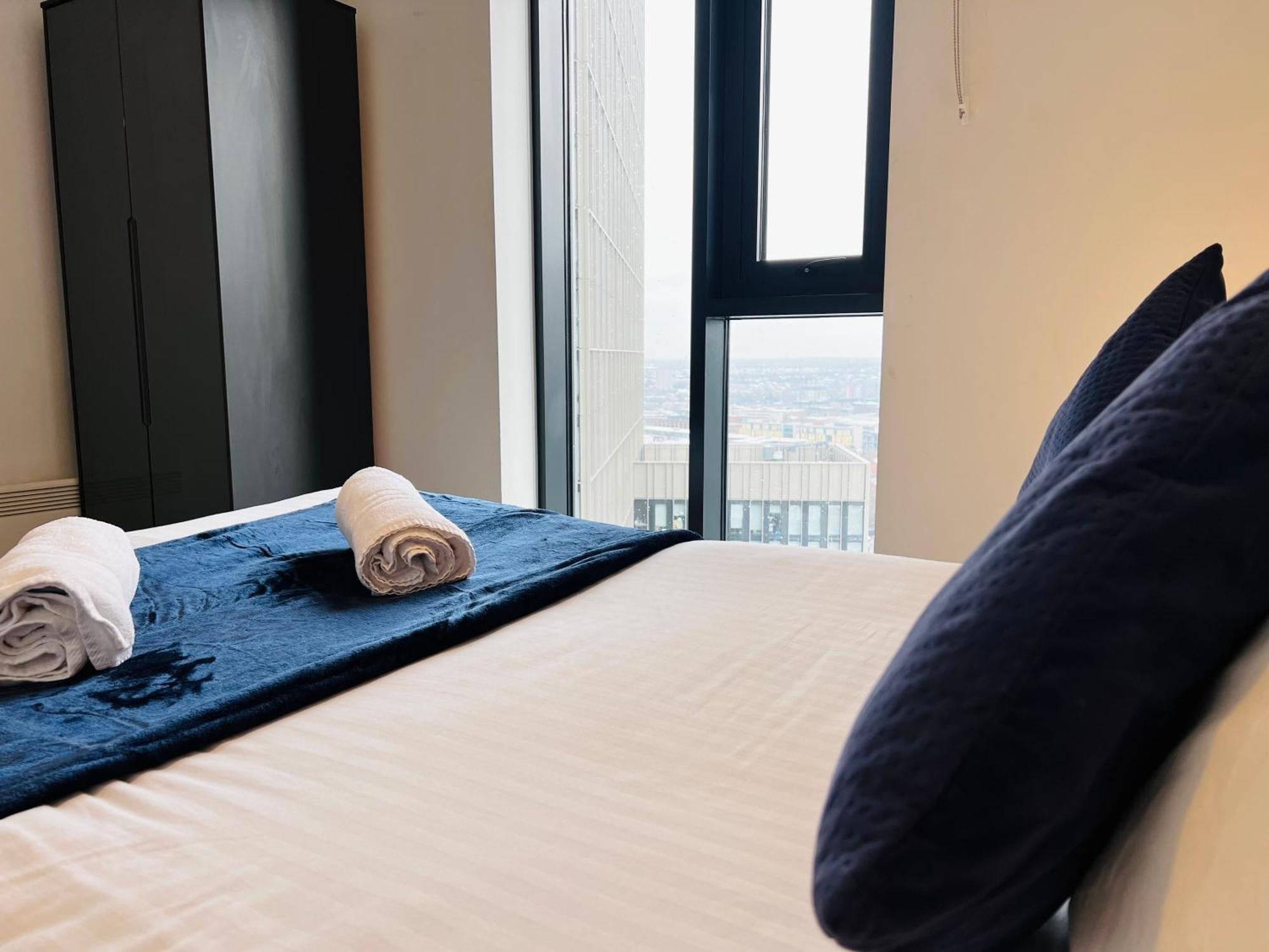 Premium Deals L Last-Minute Stay L 4 Min Walk To Birmingham Central Library L 18Th Floor 2 Bed 2 Bath City Centre Penthouse With Gym & Netflix By Jvt Short Lets מראה חיצוני תמונה