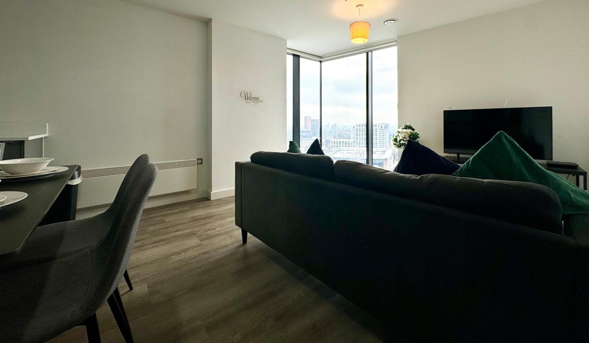 Premium Deals L Last-Minute Stay L 4 Min Walk To Birmingham Central Library L 18Th Floor 2 Bed 2 Bath City Centre Penthouse With Gym & Netflix By Jvt Short Lets מראה חיצוני תמונה