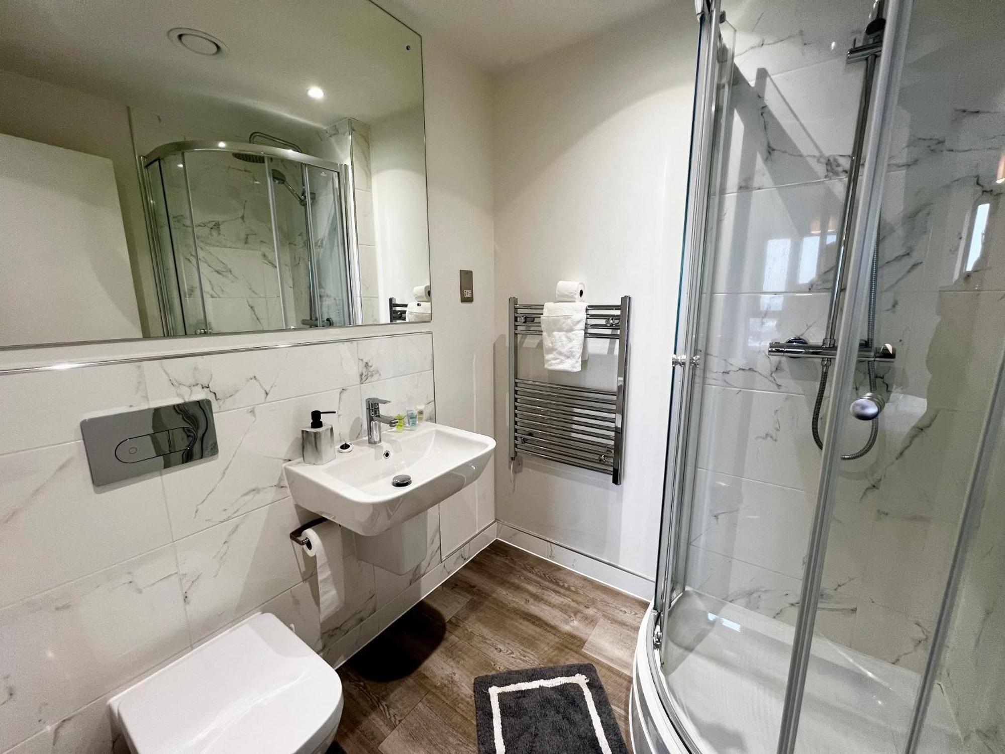 Premium Deals L Last-Minute Stay L 4 Min Walk To Birmingham Central Library L 18Th Floor 2 Bed 2 Bath City Centre Penthouse With Gym & Netflix By Jvt Short Lets מראה חיצוני תמונה